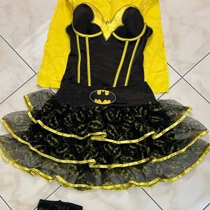 Batwoman Superhero Costume with Cape - Black and Yellow sexy outfit
